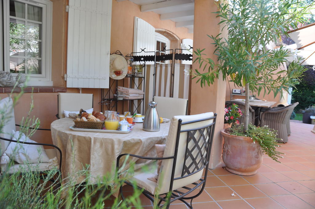 La Villa Rosalie Ventabren Exterior photo