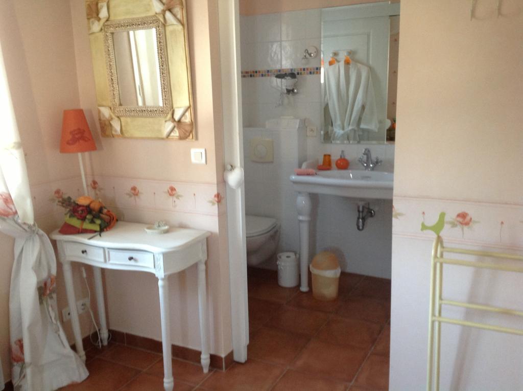 La Villa Rosalie Ventabren Room photo