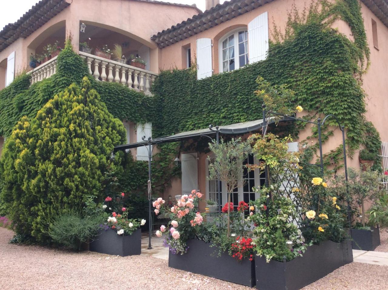La Villa Rosalie Ventabren Exterior photo